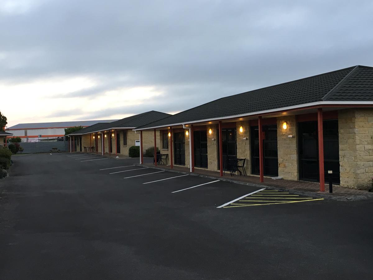 Kiwi Court Motel Hawera Esterno foto