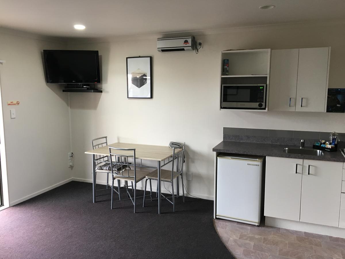 Kiwi Court Motel Hawera Esterno foto