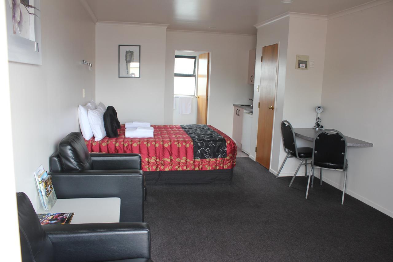 Kiwi Court Motel Hawera Esterno foto