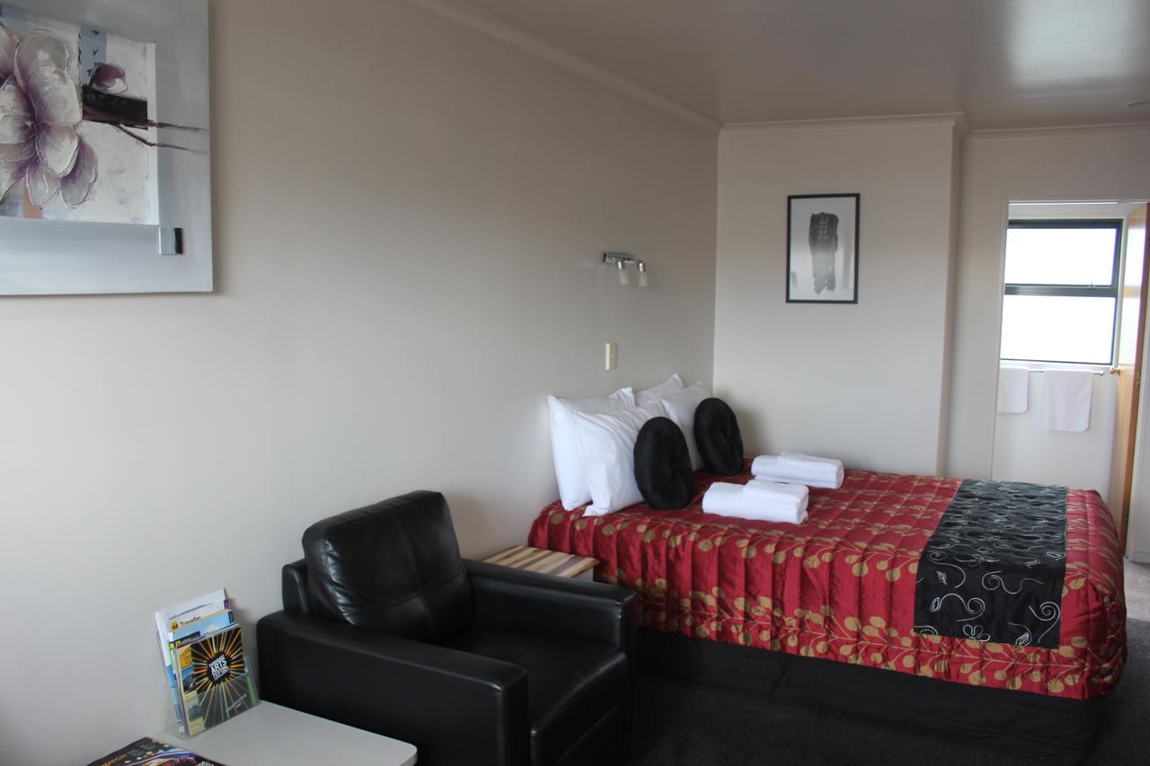 Kiwi Court Motel Hawera Esterno foto