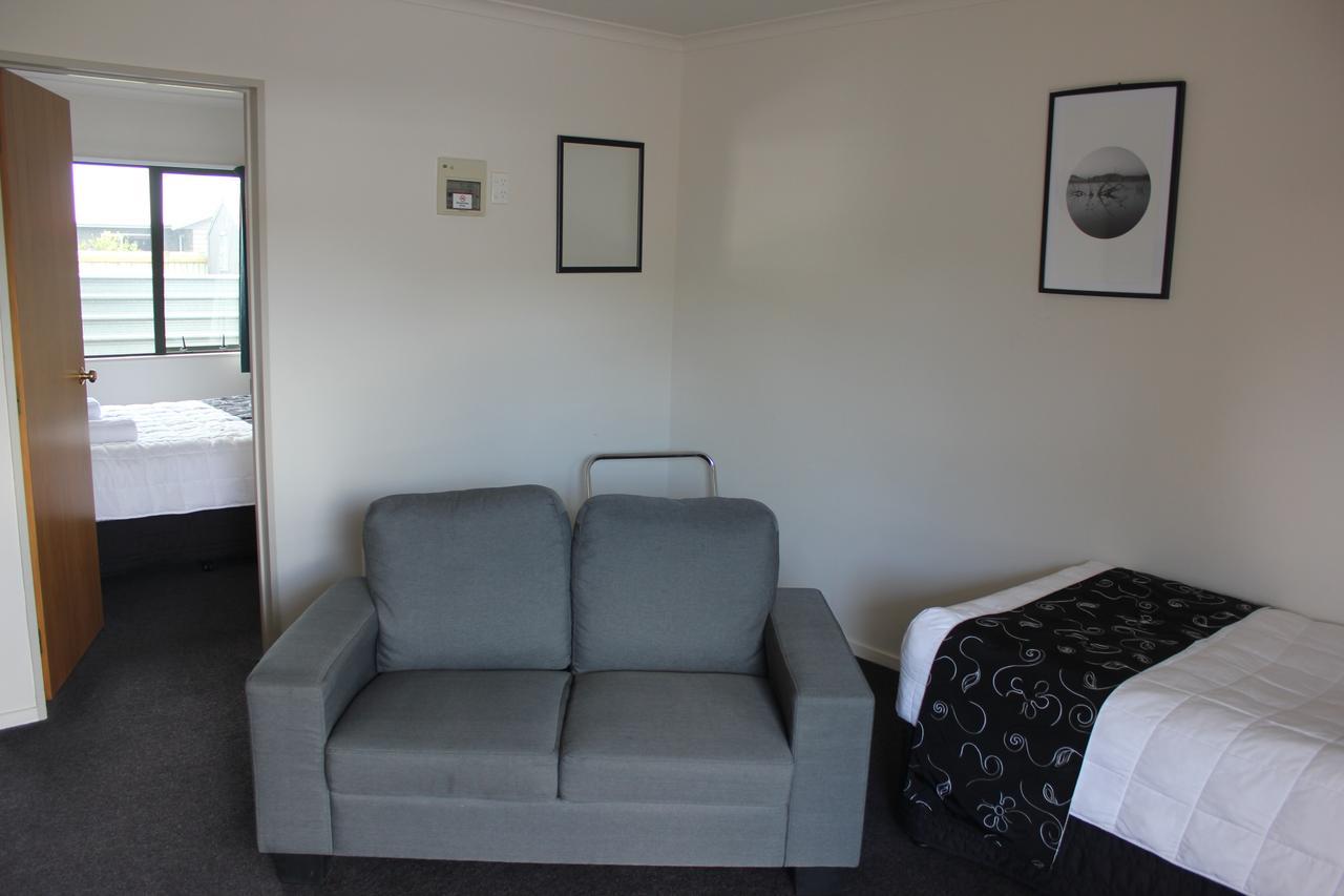 Kiwi Court Motel Hawera Esterno foto