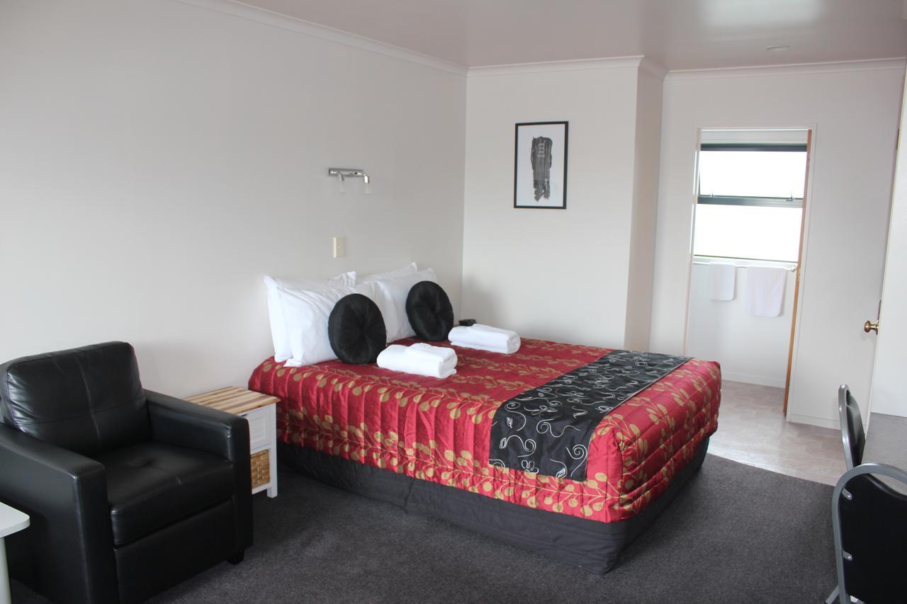 Kiwi Court Motel Hawera Esterno foto